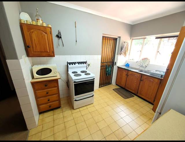 3 BEDROOM HOUSE FOR SALE IN THE ORCHARDS